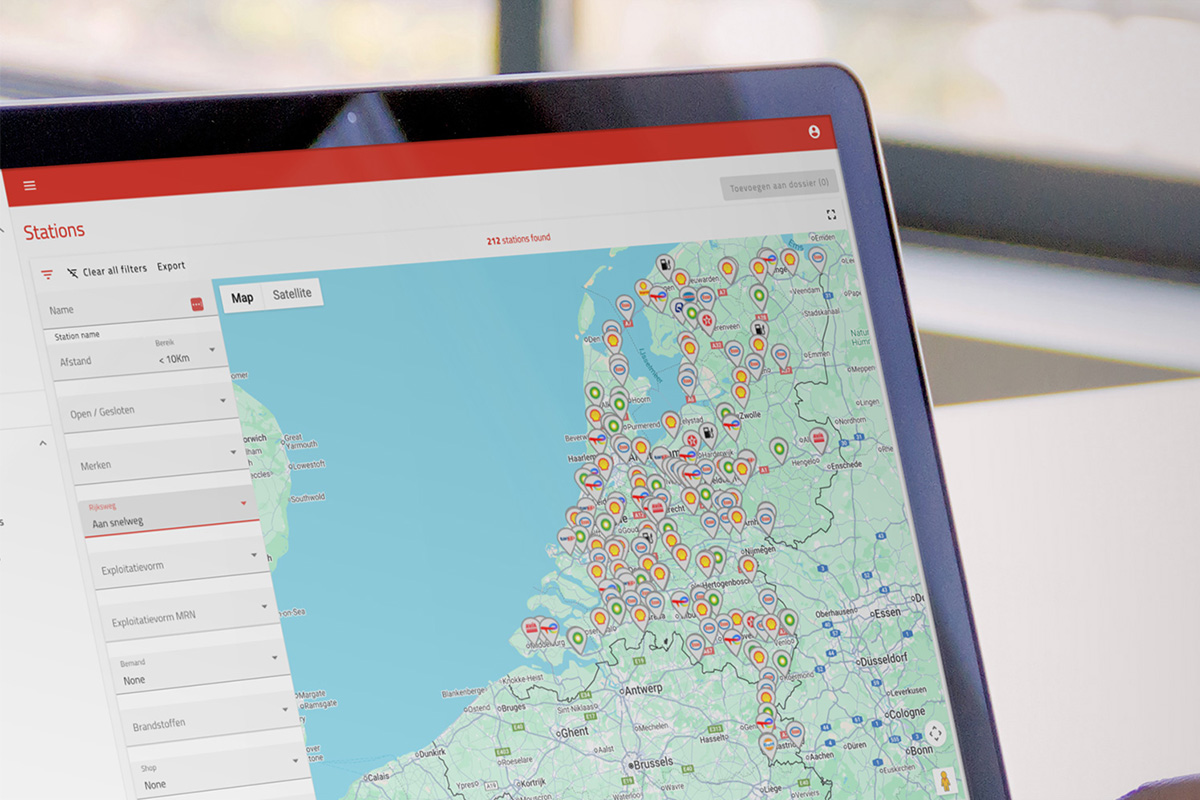 Circle K locatie- en dataplatform op laptop met kaart en filteropties